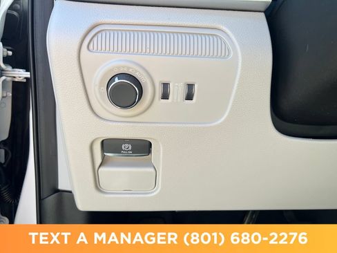 New 2026 Jeep Grand Wagoneer L Limited AWD/4WD image 30