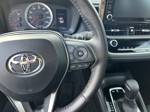 Used 2022 Toyota Corolla SE image 19