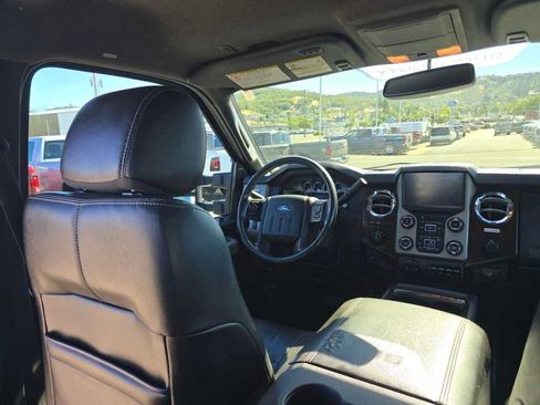 Used 2015 Ford F250 Lariat w/ FX4 Off-Road Package AWD/4WD image 10