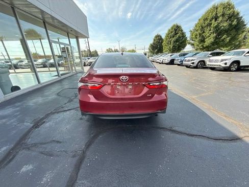 Used 2022 Toyota Camry LE w/ Convenience Package FWD image 7