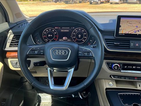 Used 2019 Audi Q5 2.0T Premium Plus w/ Premium Plus Package image 7