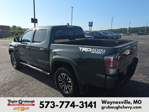 Used 2021 Toyota Tacoma TRD Sport w/ Technology Package AWD/4WD image 6