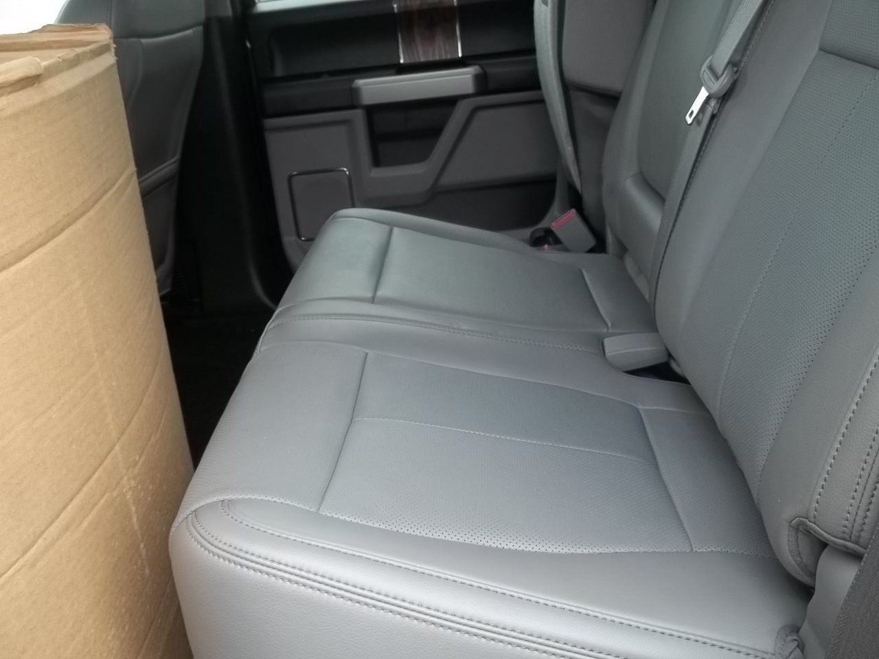 Used 2018 Ford F150 Lariat w/ Equipment Group 502A Luxury AWD/4WD image 15