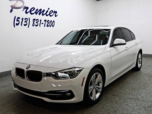 Used 2017 BMW 330i Sedan RWD image 1