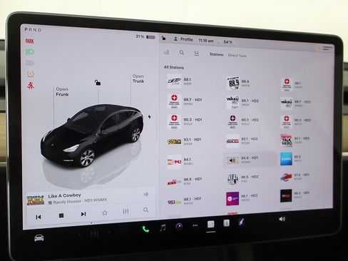 Used 2023 Tesla Model Y Long Range image 46