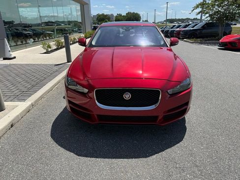Used 2017 Jaguar XE Premium RWD image 2