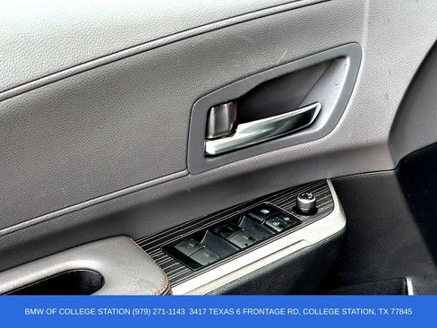 Used 2021 Toyota Sienna XSE FWD image 11