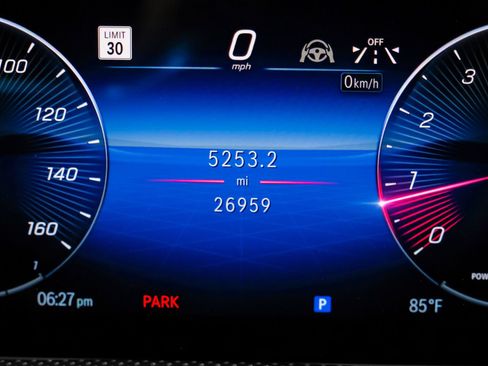 Used 2025 Mercedes-Benz CLA 250 4MATIC w/ Driver Assistance Package image 24