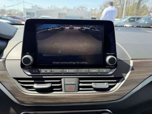 Used 2024 Nissan Altima 2.5 SV image 28