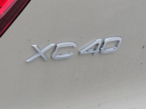 New 2026 Volvo XC40 B5 Plus AWD/4WD image 11