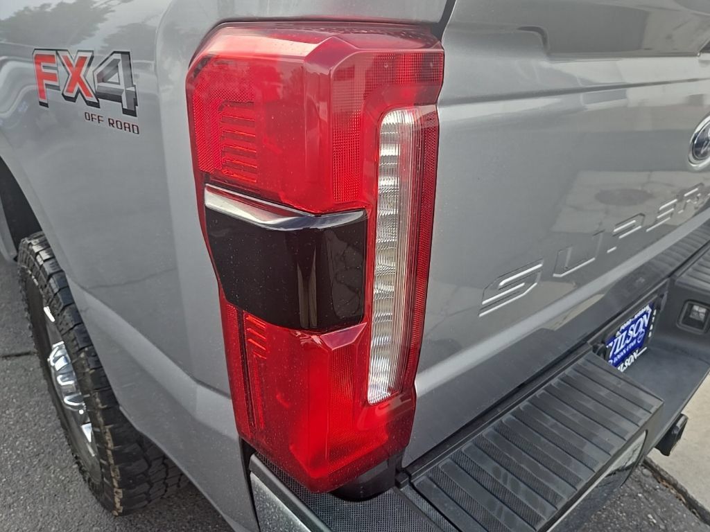 Used 2024 Ford F350 Lariat w/ Lariat Ultimate Package AWD/4WD image 37