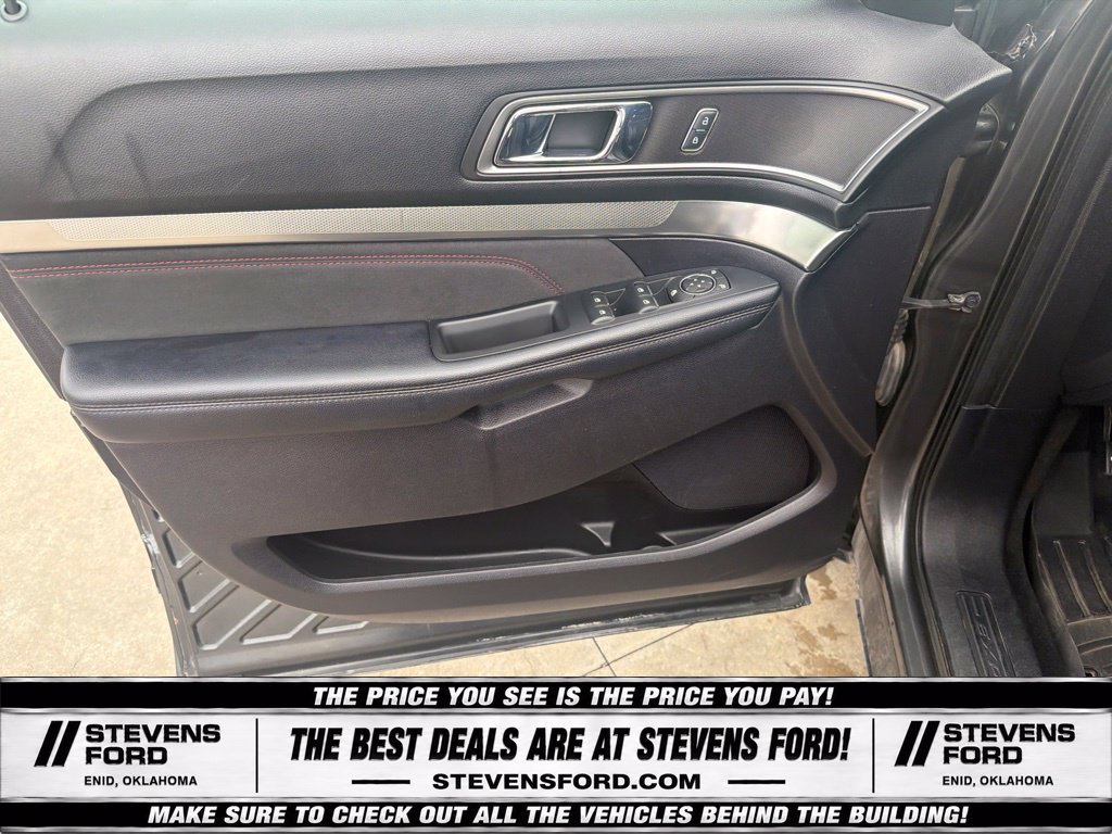 Used 2019 Ford Explorer XLT w/ Equipment Group 202A FWD image 23
