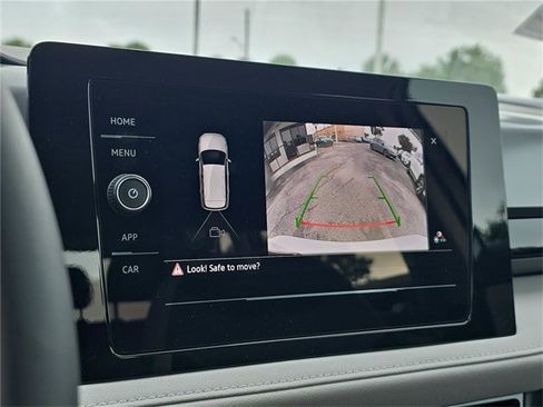 New 2025 Volkswagen Taos S image 17