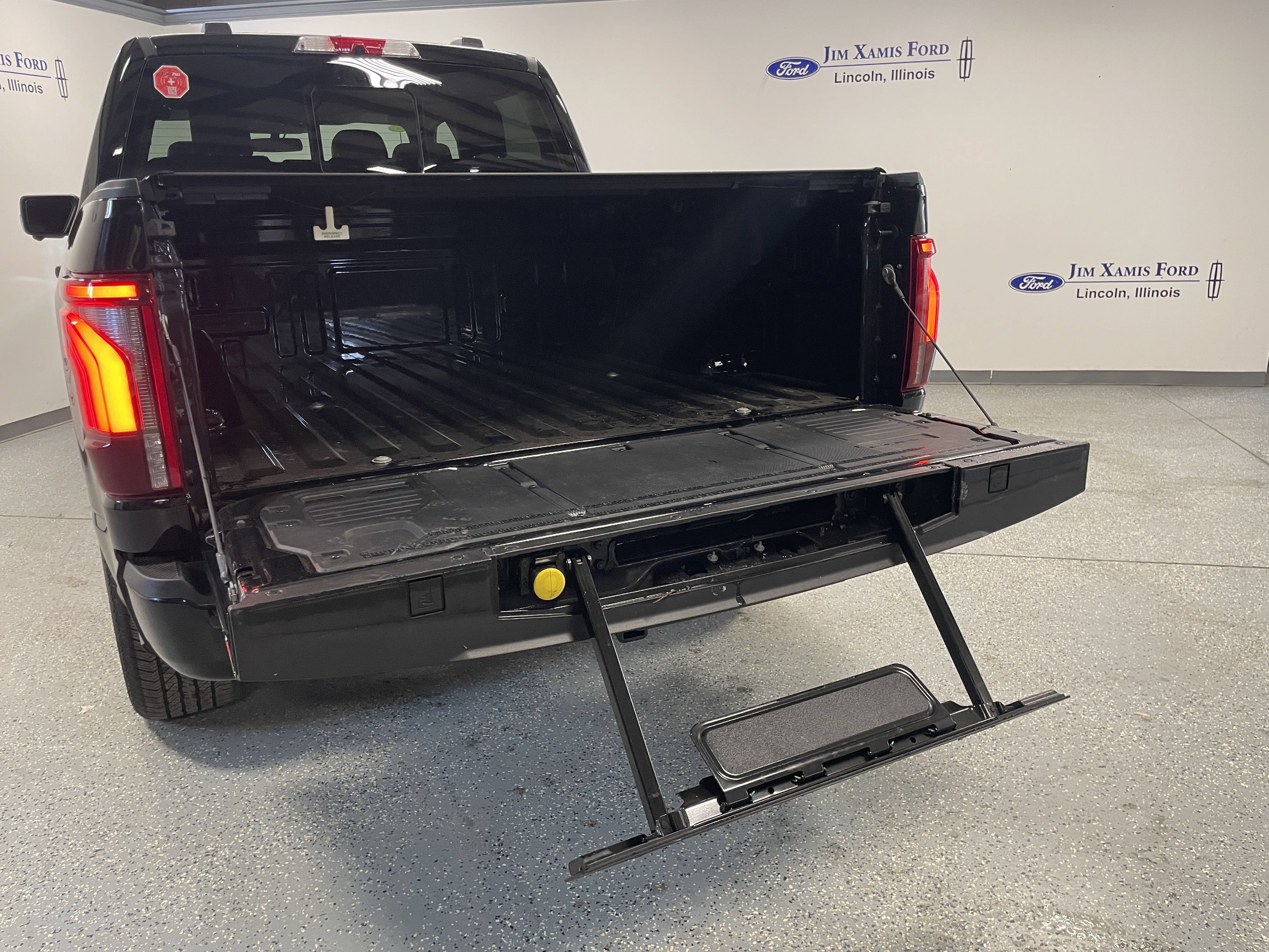 Used 2024 Ford F150 Platinum AWD/4WD image 31