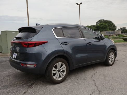 Used 2018 Kia Sportage LX w/ LX Popular Package FWD image 11