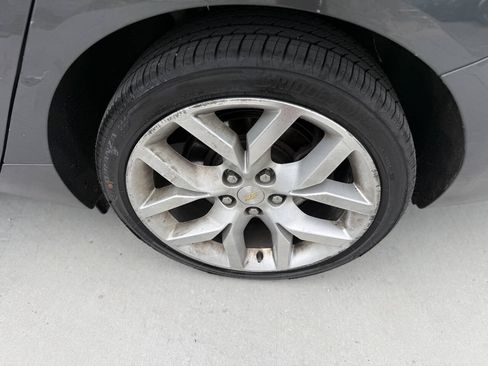 Used 2019 Chevrolet Impala Premier FWD image 10