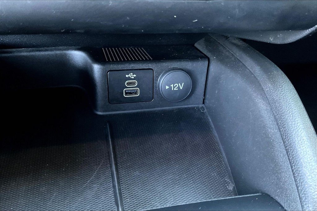 Certified 2025 Ford Escape Active AWD/4WD image 16
