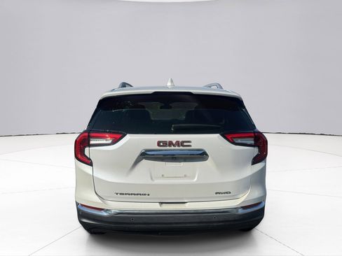 Used 2024 GMC Terrain SLT w/ Infotainment Package II image 11