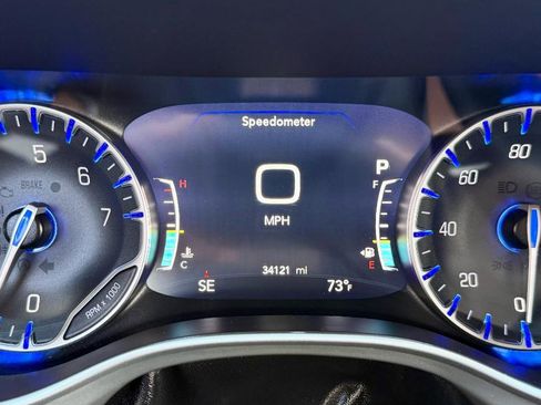 Used 2025 Chrysler Pacifica Select FWD image 21
