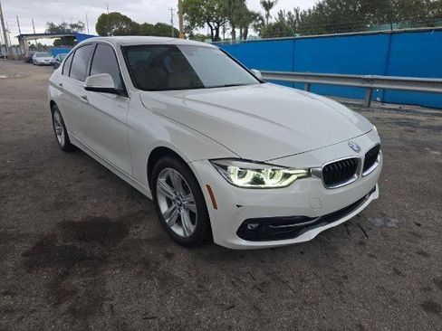 Used 2018 BMW 330i Sedan image 4
