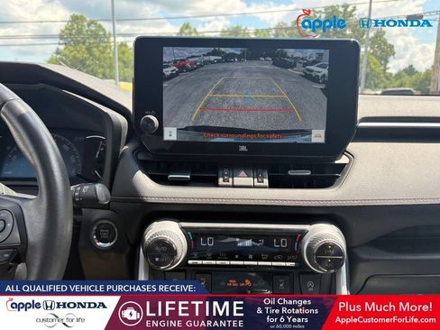 Used 2023 Toyota RAV4 XLE Premium AWD/4WD image 9