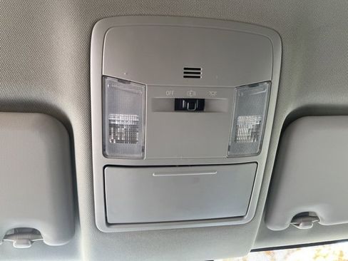 Used 2017 Toyota RAV4 LE image 22