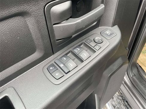 Used 2024 RAM 2500 Tradesman w/ Chrome Appearance Group image 18