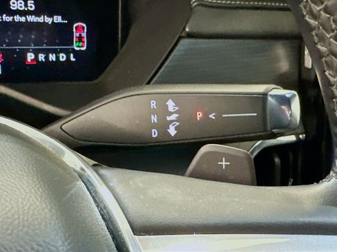 Used 2024 GMC Acadia Elevation image 25