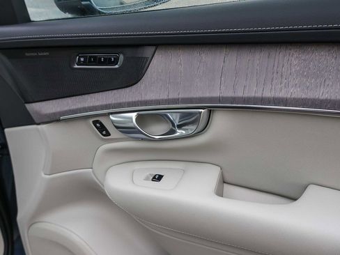New 2026 Volvo XC90 T8 Ultra image 18