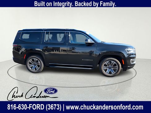 Used 2023 Jeep Wagoneer Series II AWD/4WD image 10