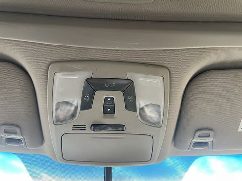 Used 2016 Toyota Sienna Limited image 22