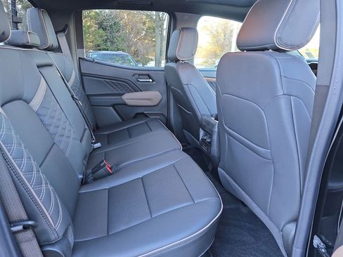 New 2026 GMC Canyon Denali w/ LPO, Denali Black Edition image 11