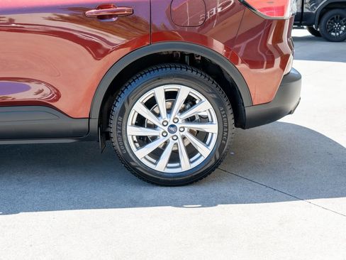 Used 2021 Ford Escape SE w/ SE Sport Appearance Package AWD/4WD image 31