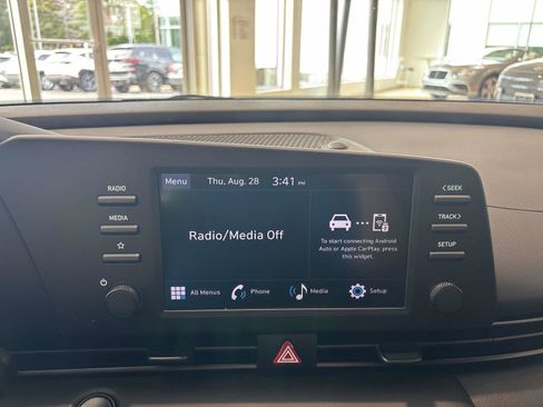 Certified 2025 Hyundai Elantra Sport image 10