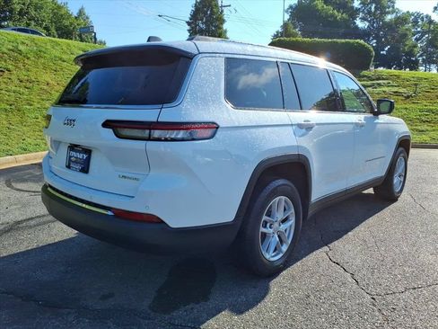 Used 2024 Jeep Grand Cherokee L Laredo AWD/4WD image 3