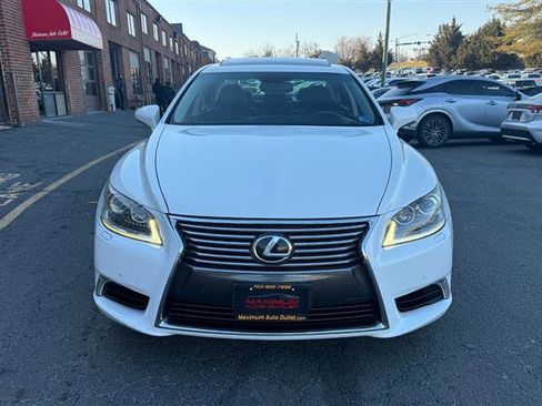 Used 2013 Lexus LS 460 w/ Comfort Pkg image 2
