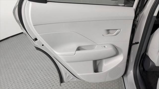 Used 2024 Hyundai Kona SEL FWD image 16