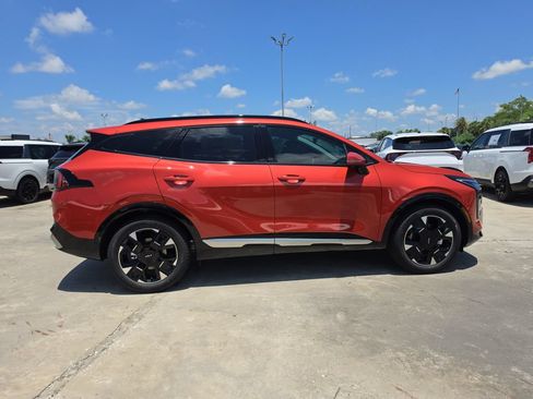 New 2026 Kia Sportage SX FWD image 9
