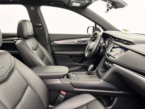 Used 2021 Cadillac XT6 Luxury FWD image 29