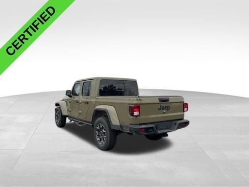 Used 2025 Jeep Gladiator Sport w/ Premium Package image 4
