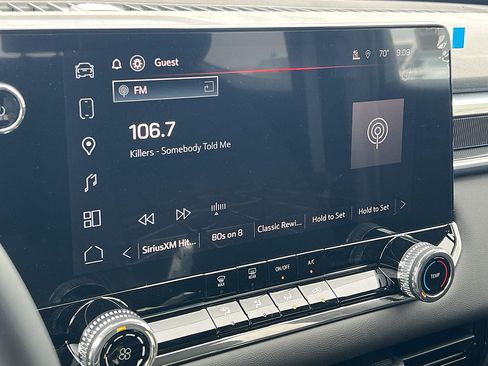 New 2026 GMC Canyon Elevation w/ LPO, Black Badging Package RWD image 16