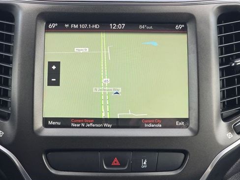 Used 2022 Jeep Cherokee Trailhawk w/ Sound & Nav Group AWD/4WD image 29