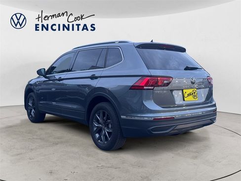 Certified 2023 Volkswagen Tiguan SE image 3