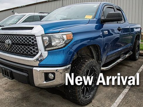 Used 2018 Toyota Tundra SR5 w/ SR5 Upgrade Package AWD/4WD image 1