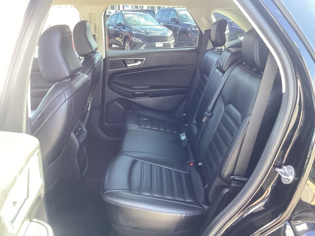 Used 2024 Ford Edge SEL AWD/4WD image 13