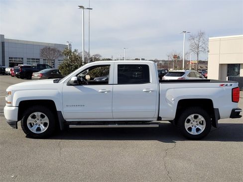 Used 2018 Chevrolet Silverado 1500 LT w/ All Star Edition image 4