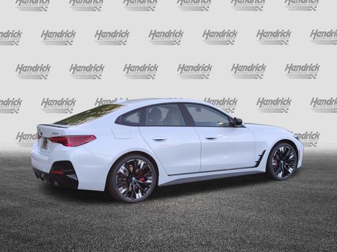 New 2026 BMW 430i xDrive w/ M Sport Package AWD/4WD image 10