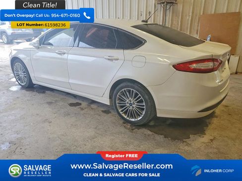 Used 2014 Ford Fusion SE w/ Equipment Group 202A FWD image 3