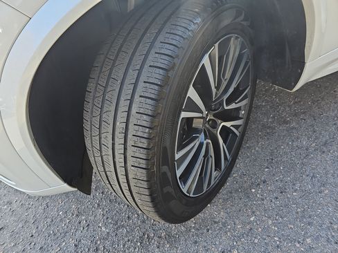 Used 2022 Volvo XC90 T6 Momentum w/ Climate Package image 33