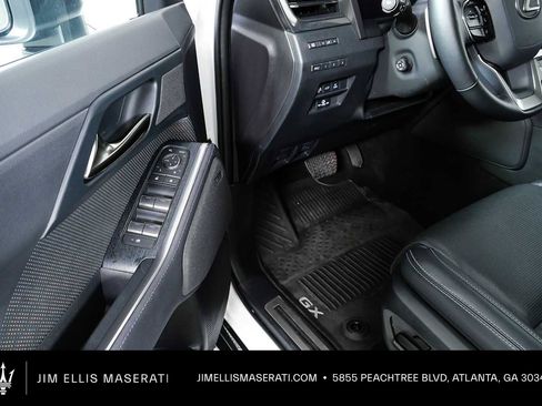 Used 2025 Lexus GX 550 w/ Accessory Package (2T) AWD/4WD image 9